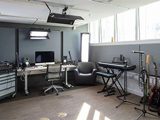 Photograph of the programming space in Heffner Studio